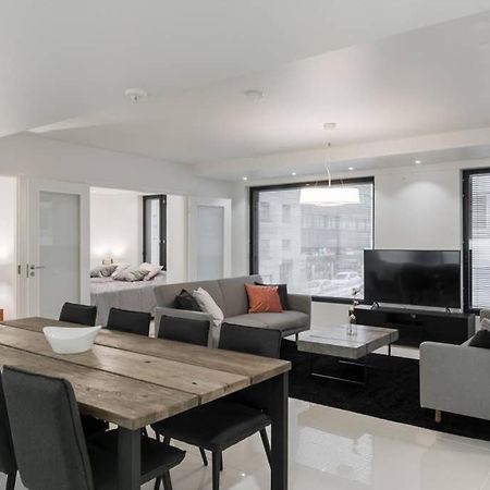 Sleek And Spacious 3 Bedroom Apartment In City Centre Helsinki Extérieur photo