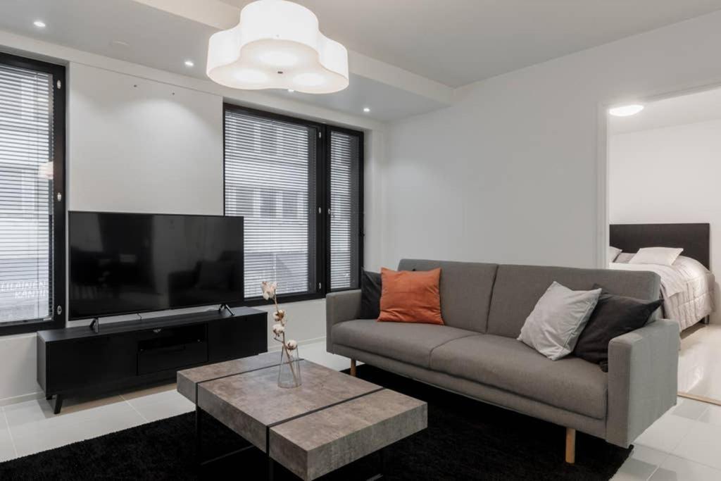 Sleek And Spacious 3 Bedroom Apartment In City Centre Helsinki Extérieur photo