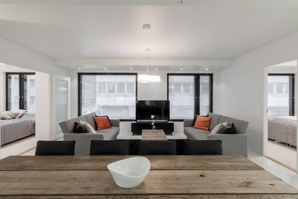Sleek And Spacious 3 Bedroom Apartment In City Centre Helsinki Extérieur photo