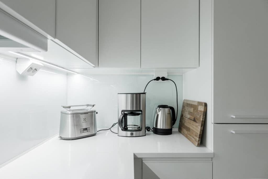 Sleek And Spacious 3 Bedroom Apartment In City Centre Helsinki Extérieur photo