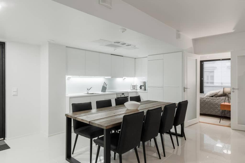 Sleek And Spacious 3 Bedroom Apartment In City Centre Helsinki Extérieur photo